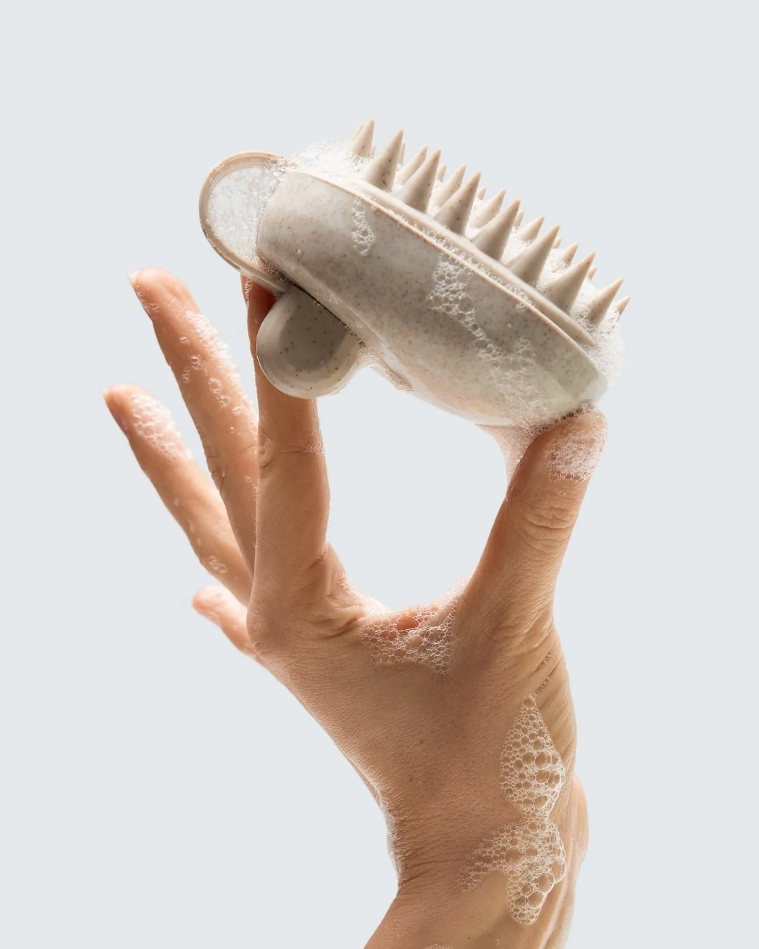 In-Shower Shampoo Brush, White - Image 5