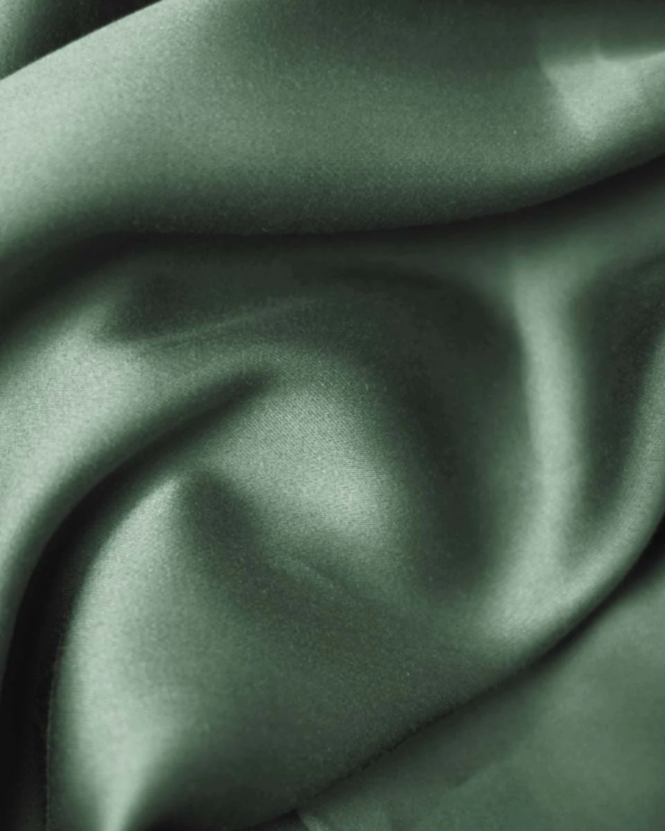 Silky Bamboo Pillowcase, Olijfgroen - Image 4